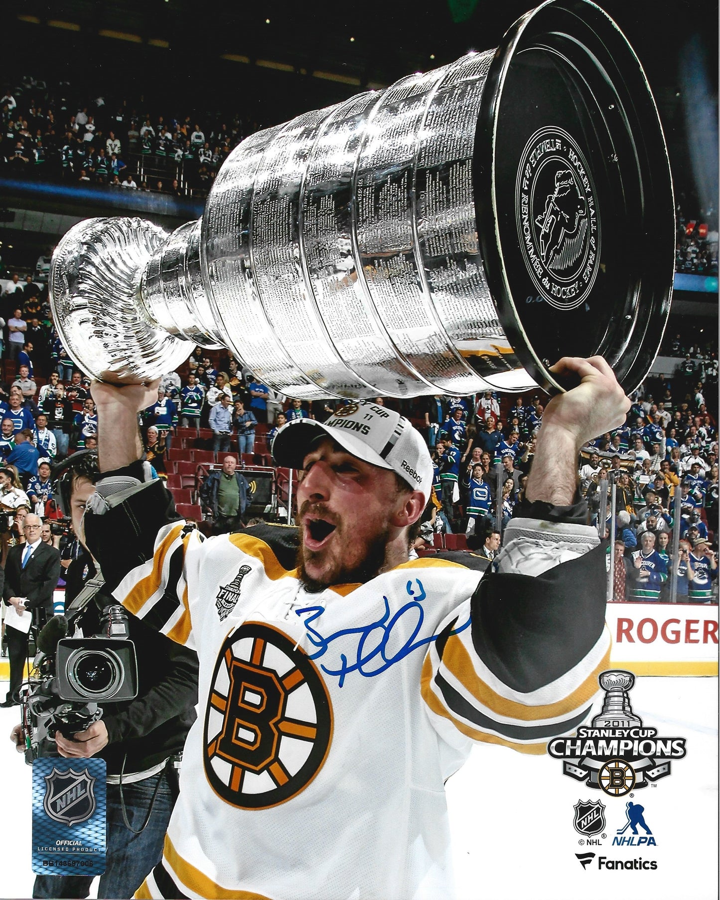 Brad Marchand 2011 Stanley Cup Boston Bruins Autographed 16" x 20" Hockey Photo