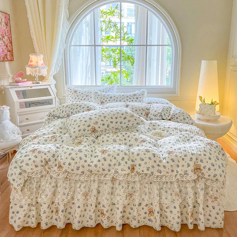 DecorBites™ French Lace Ruffles Seersucker Bed Set: 4Pcs Princess Bedding Quilt Cover