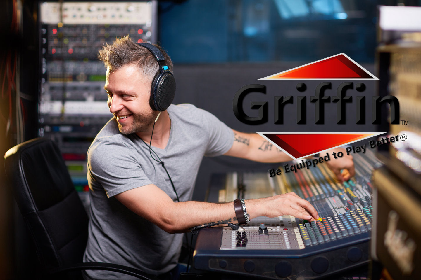 Rack Mount Stand with 10 Spaces by GRIFFIN - Music Studio Recording Equipment Sound Mixer Standing Case & 20 Screws - RackMount Pro Audio Network Amp