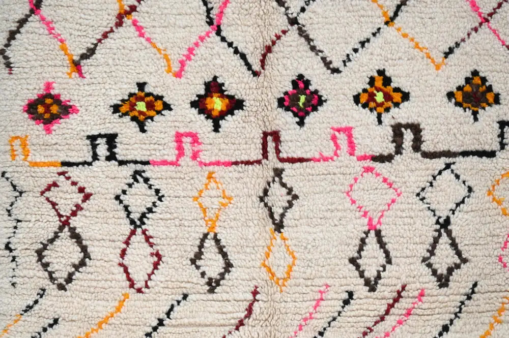 Handmade moroccan azilal rug beige geometric bedroom carpet