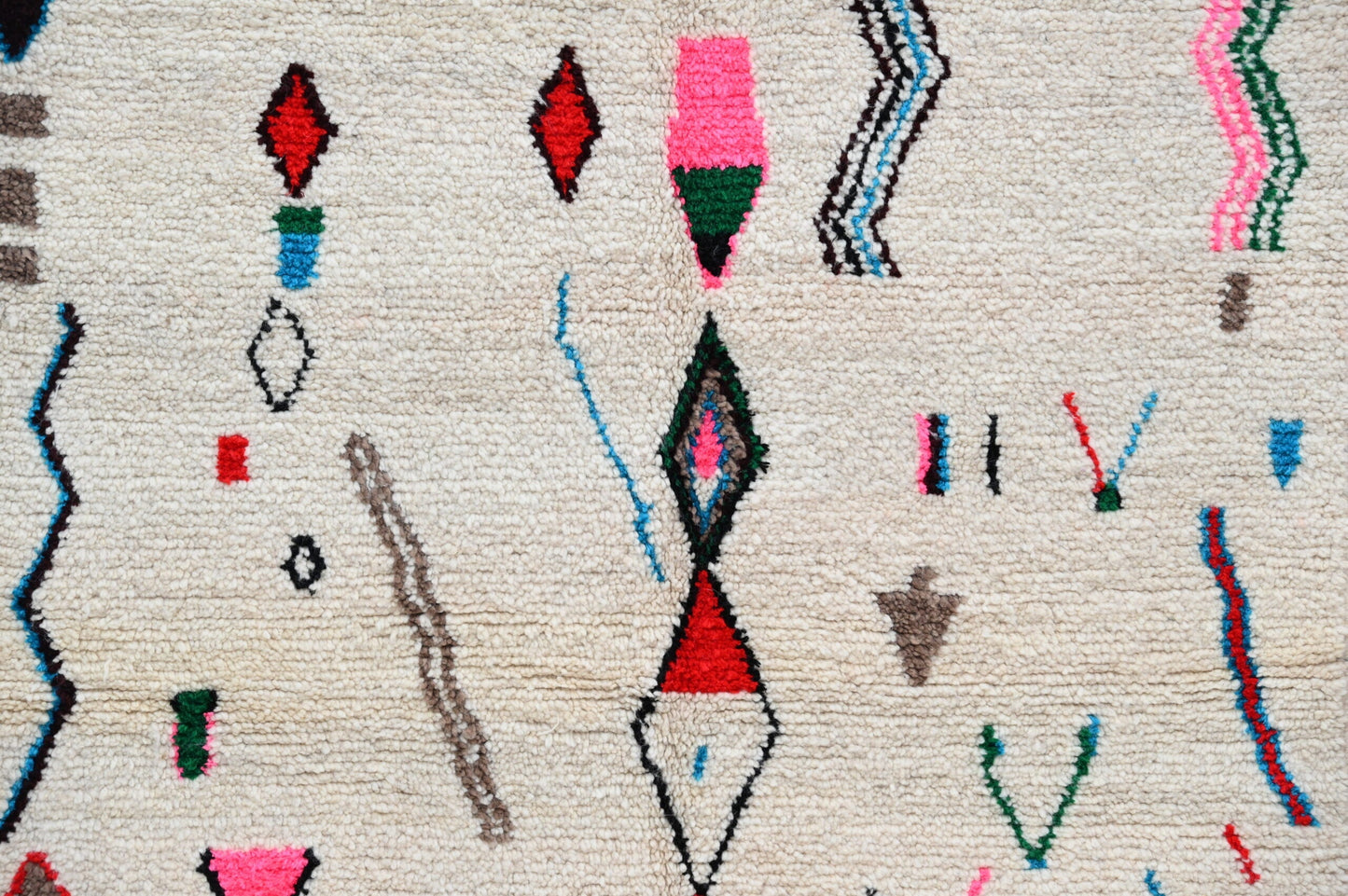 DecorBites™ Handmade Moroccan Azilal Rug - 223x157cm