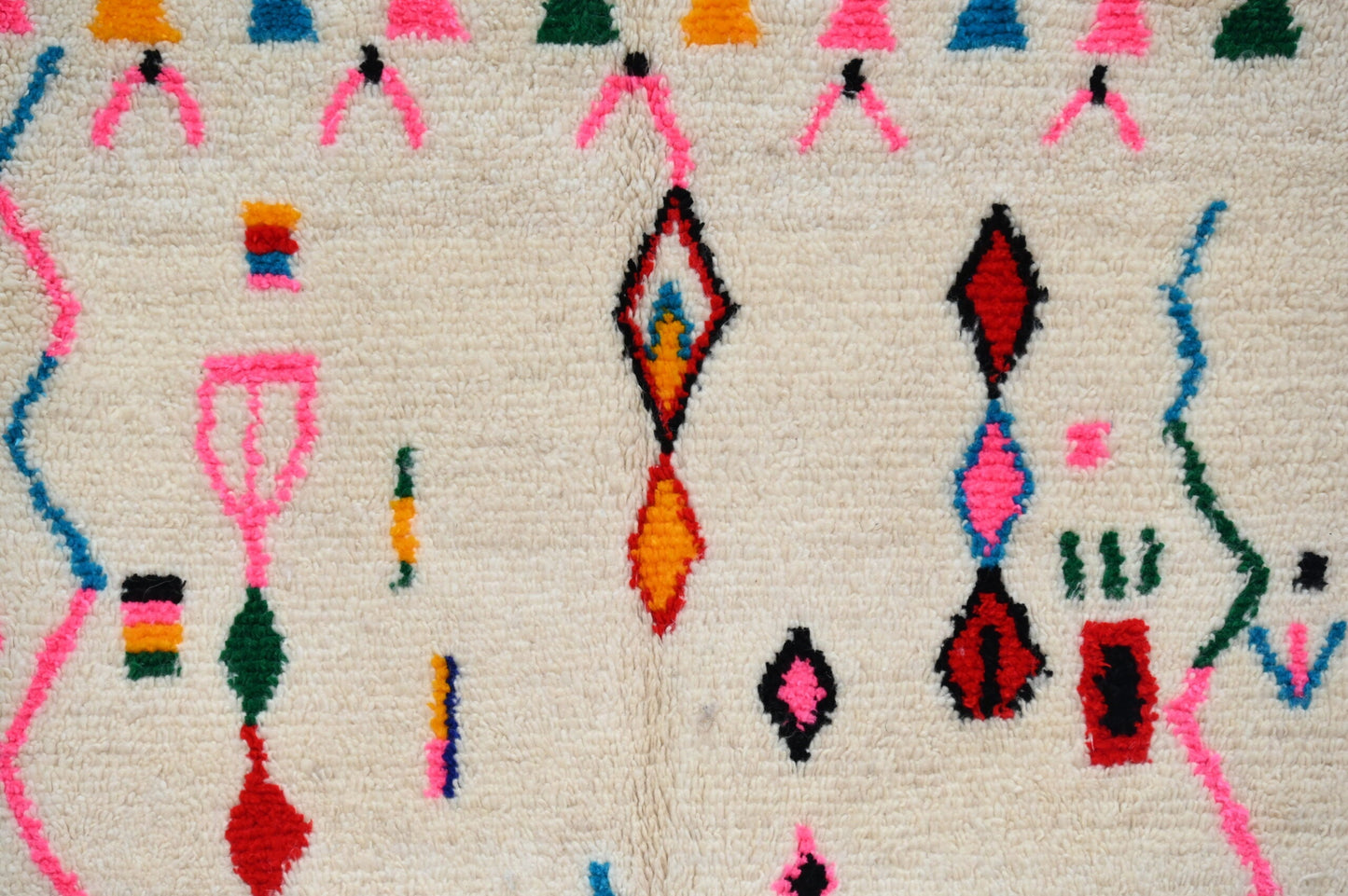 DecorBites™ Handmade Moroccan Azilal Rug 250x145 cm.