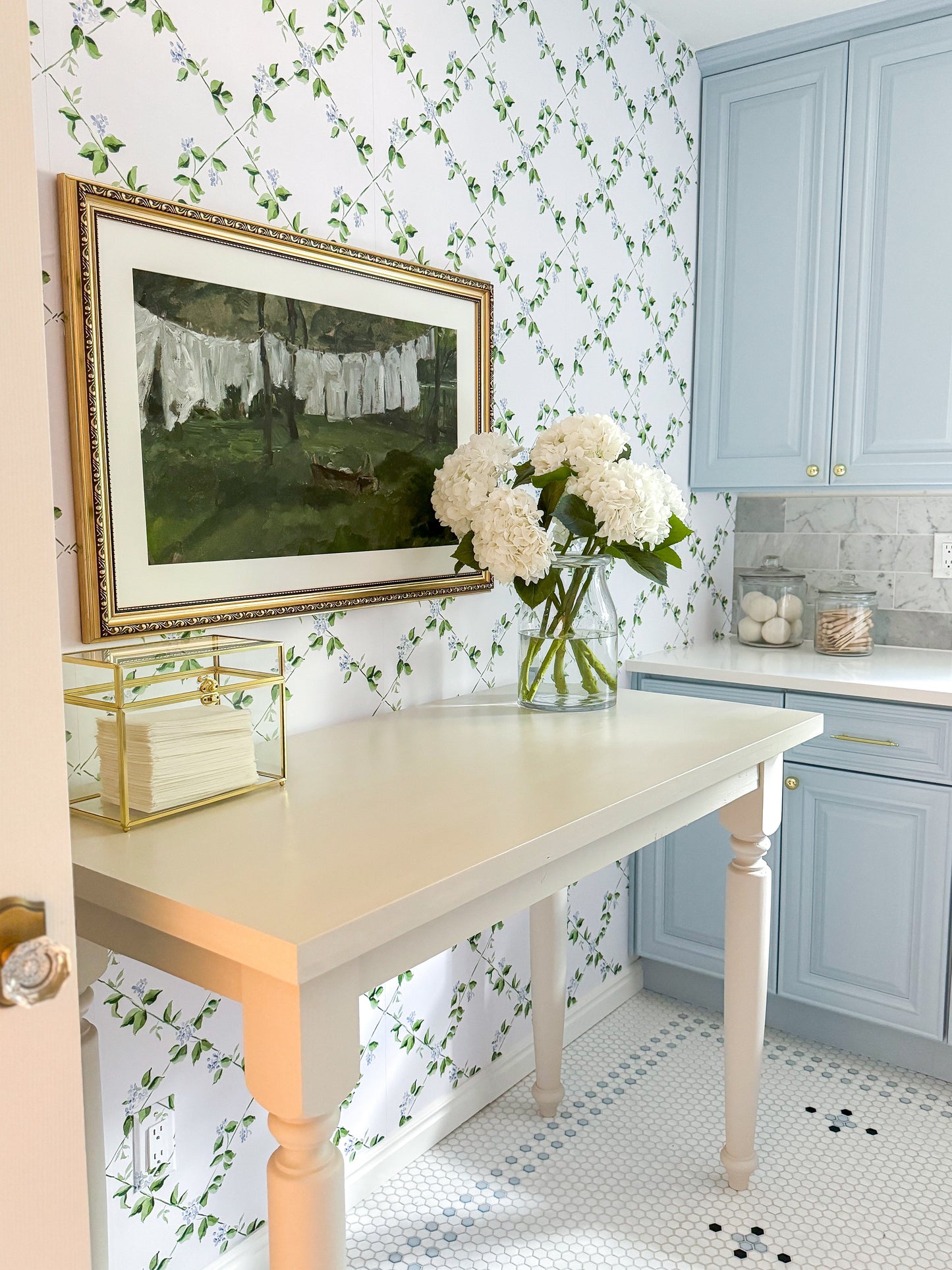 Edna Wallpaper by Sarah Gross Design