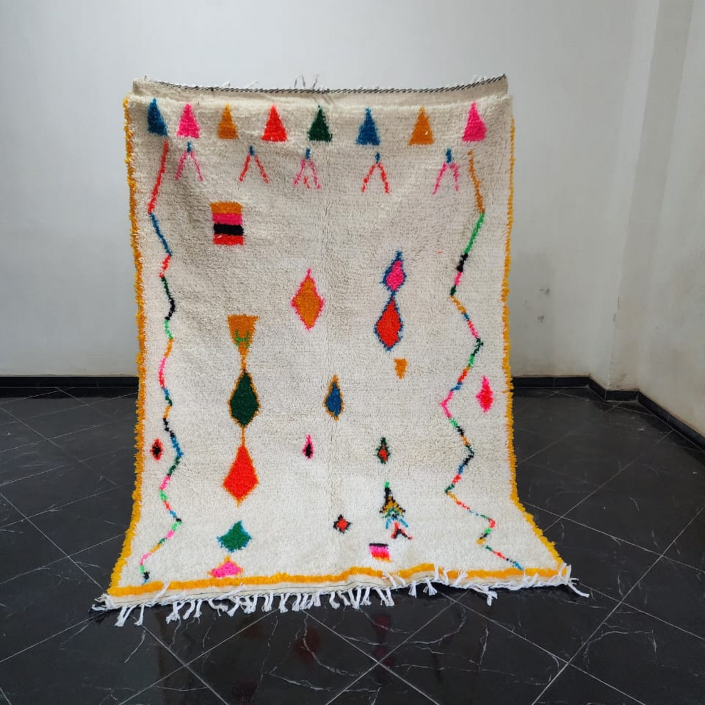 DecorBites™ Moroccan Handmade Azilal rug 2.5m x 1.5m