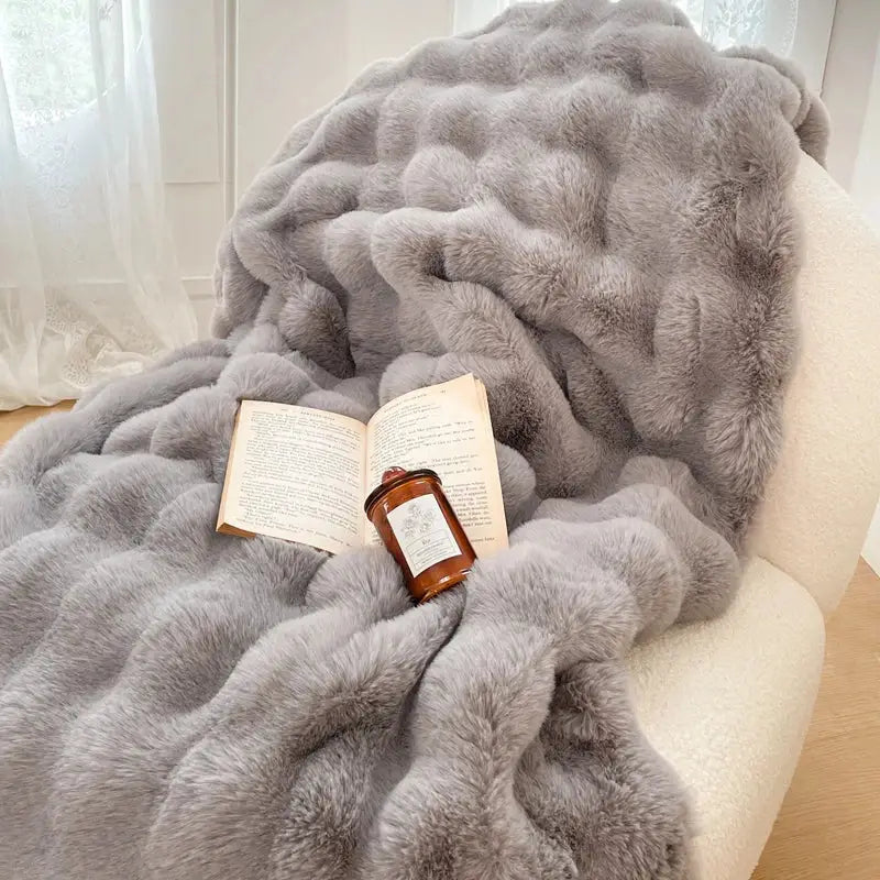 Plush cream & gradient pink double layer faux fur bedroom blanket