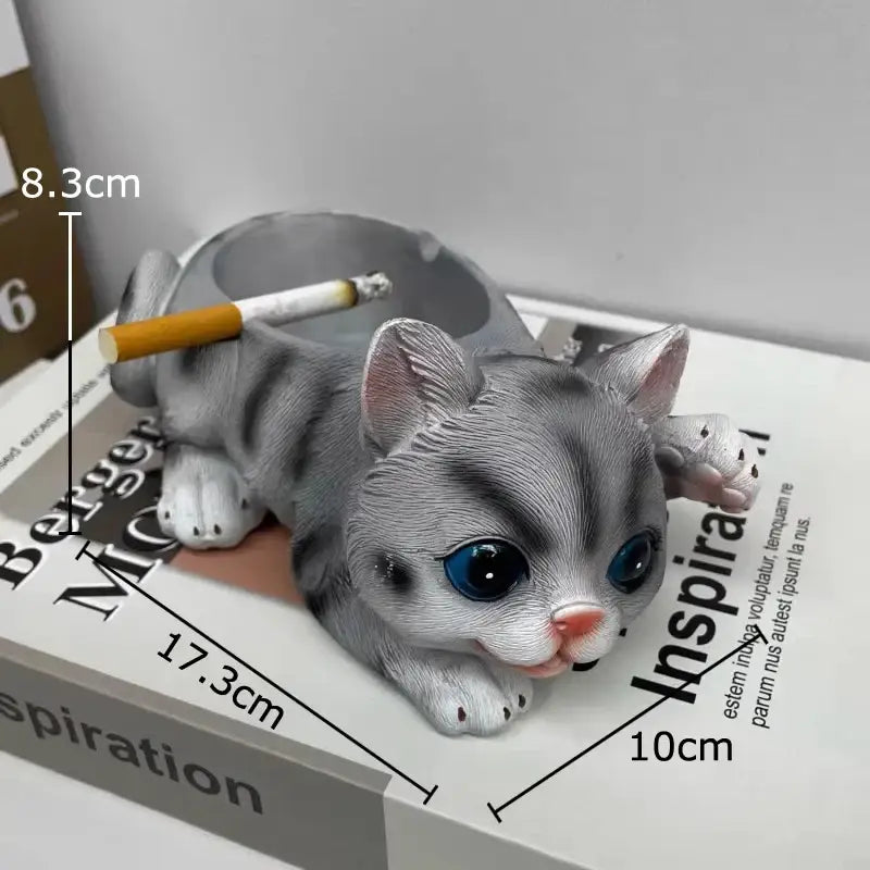 Realistic gray cat resin ash tray office table decor