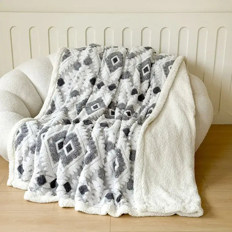White and pink geometric jacquard taff velvet blanket bedroom throw