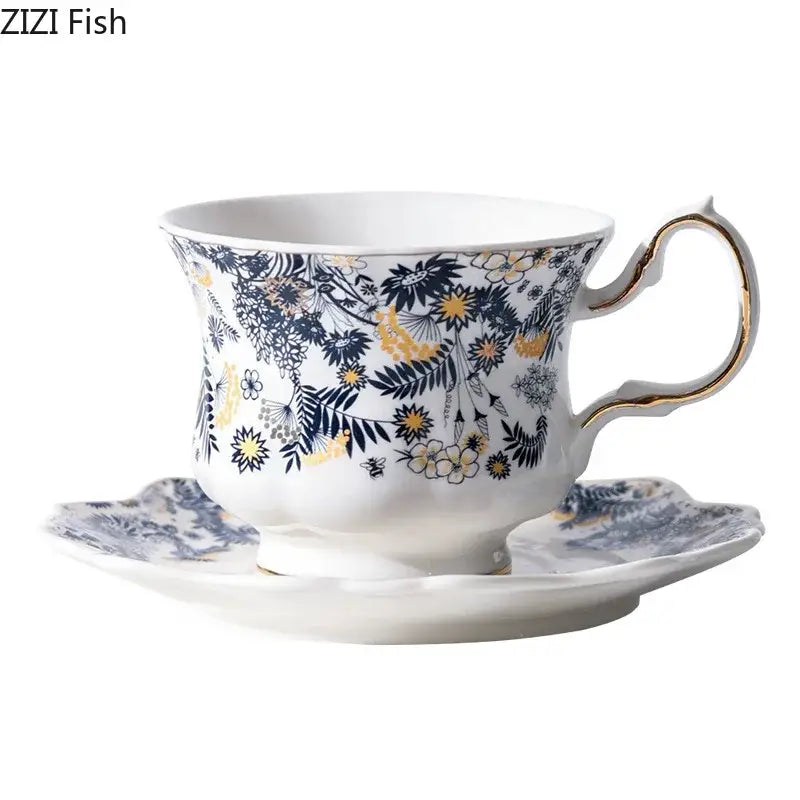 White porcelain classic blue & gold tea cup set dining room scalloped