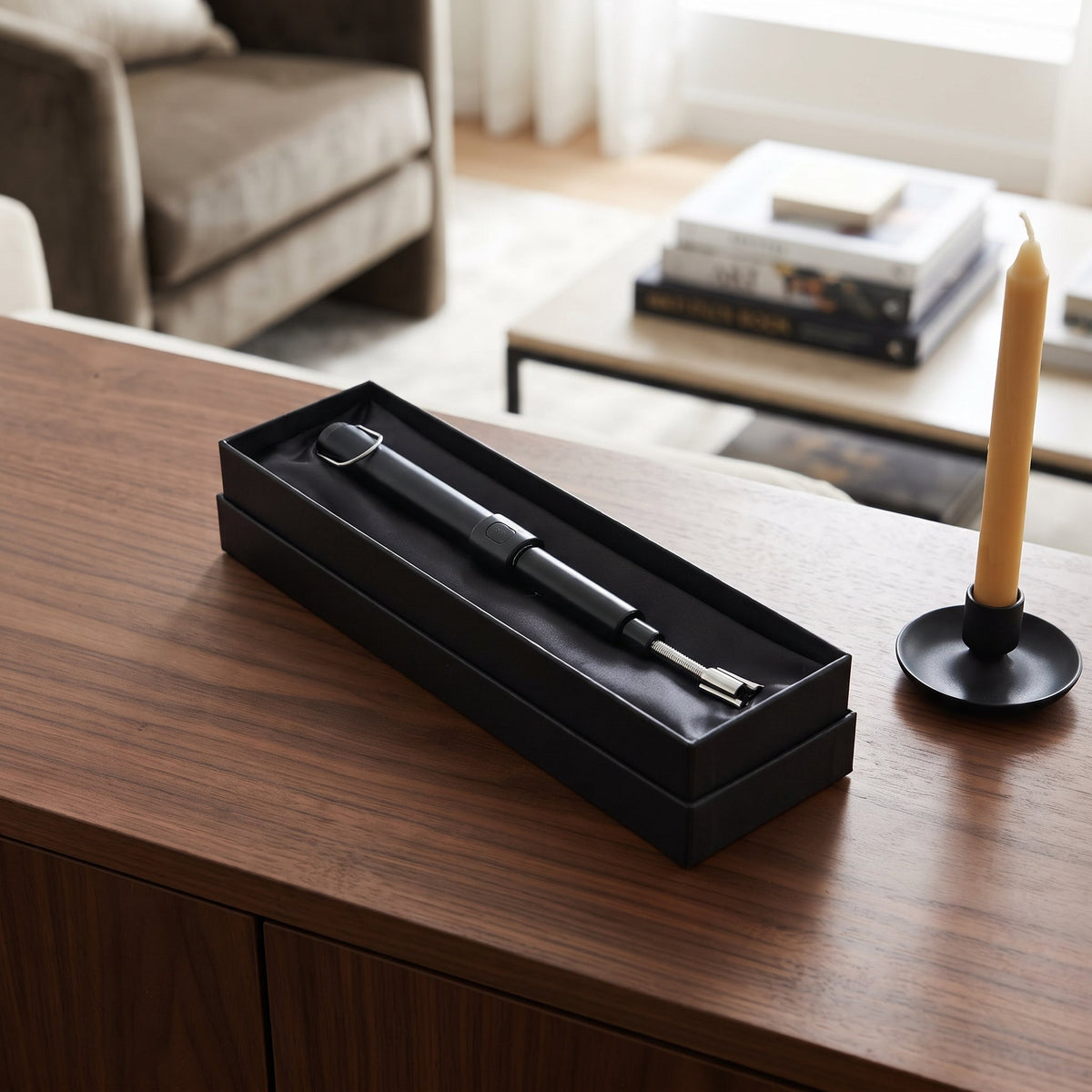 Flameless Extendable Lighter Black
