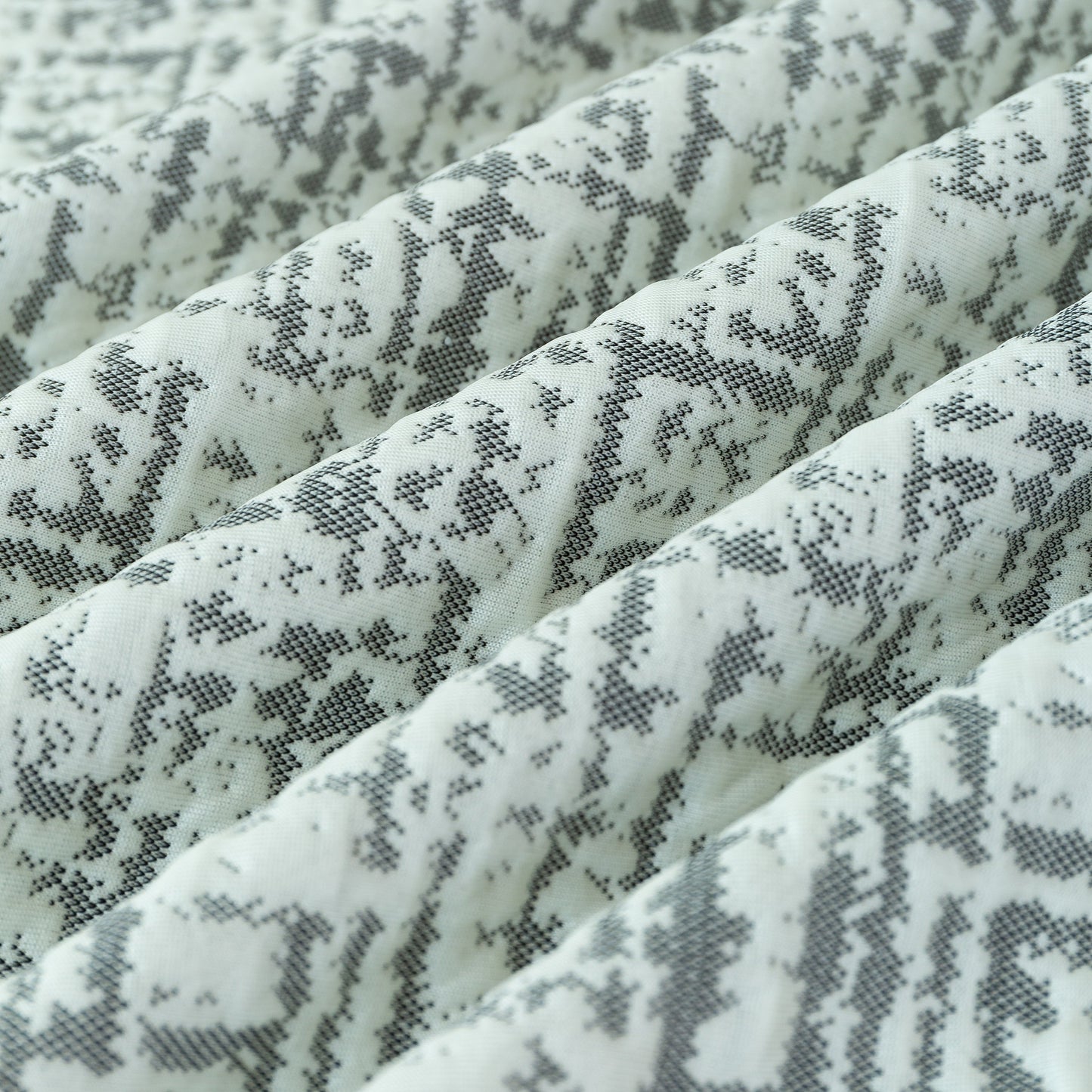 Cooling Throws for Sofas and Chairs, Scratch Resistant Couch Protector Blanket