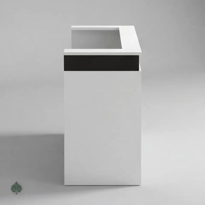 Elric · Front Reception Desk