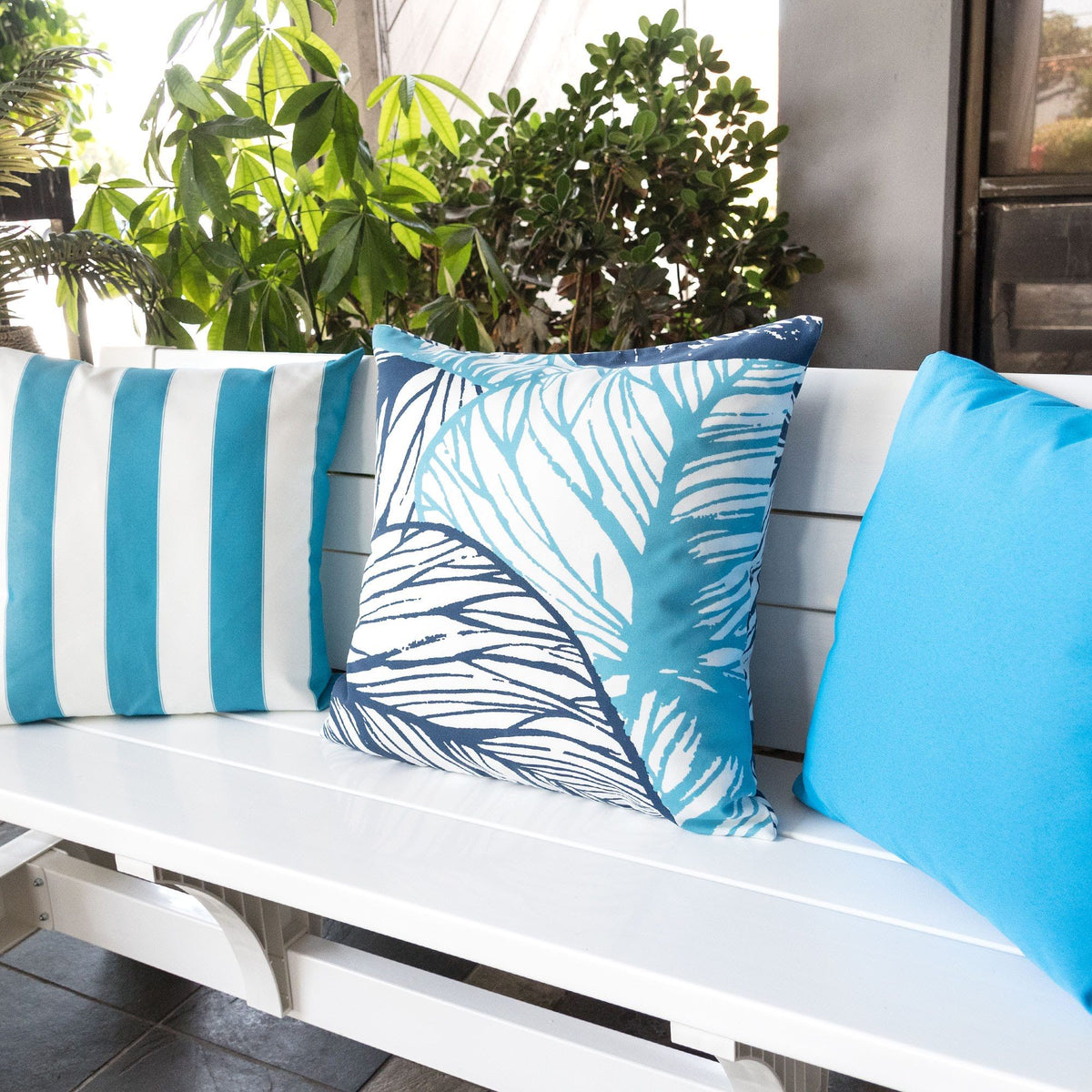 Leaf Vein Outdoor & Indoor Pillow - Indigo