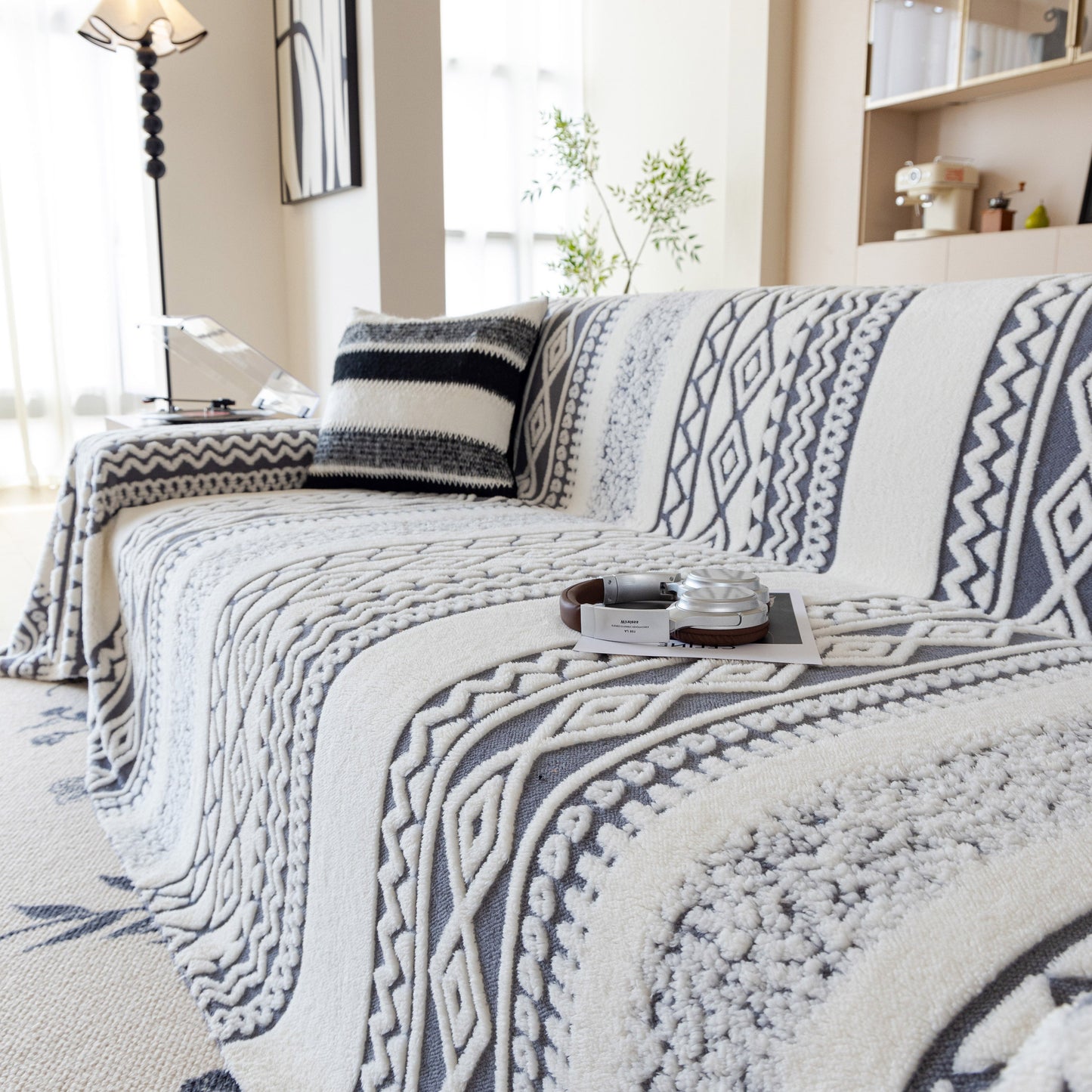 Bohemian Tufted Sofa Cover, Plush Fleece Throw Blanket with 3D Woven Aztec Stripes
