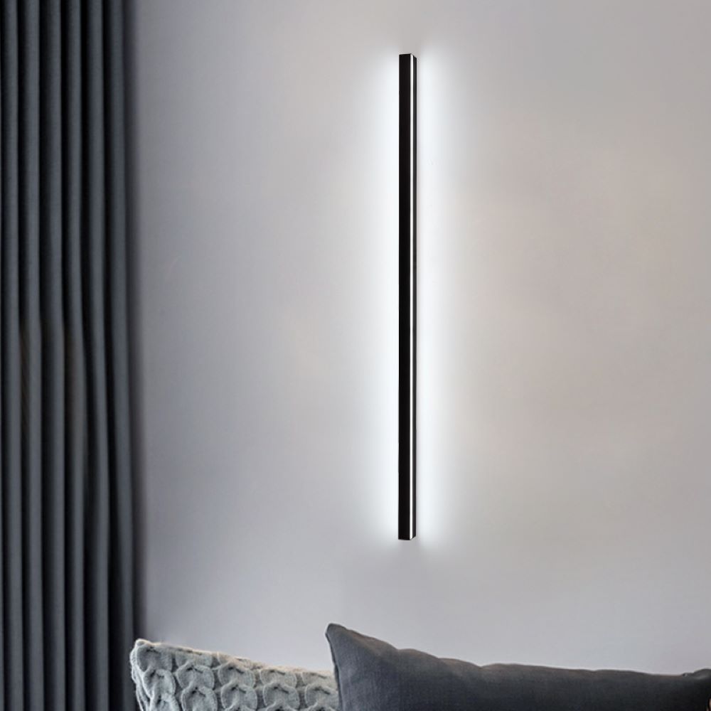 Linear Minimalist Wall Lamp