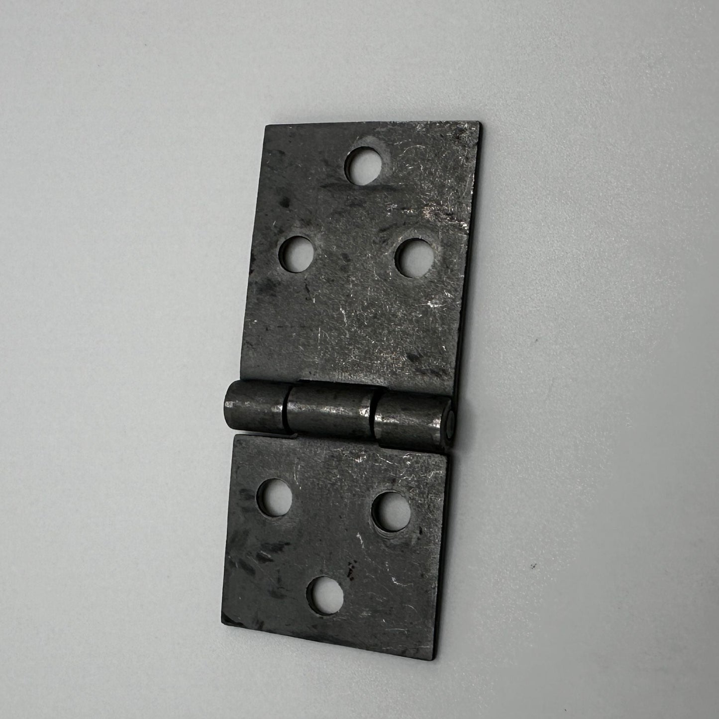 Steel Drop Leaf Table Hinge: Combining Functionality with Classic Design