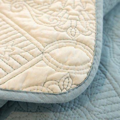 Baroque Sofa Cover – Quilted Cotton, Non-Slip, Washable with Ornate Embroidery