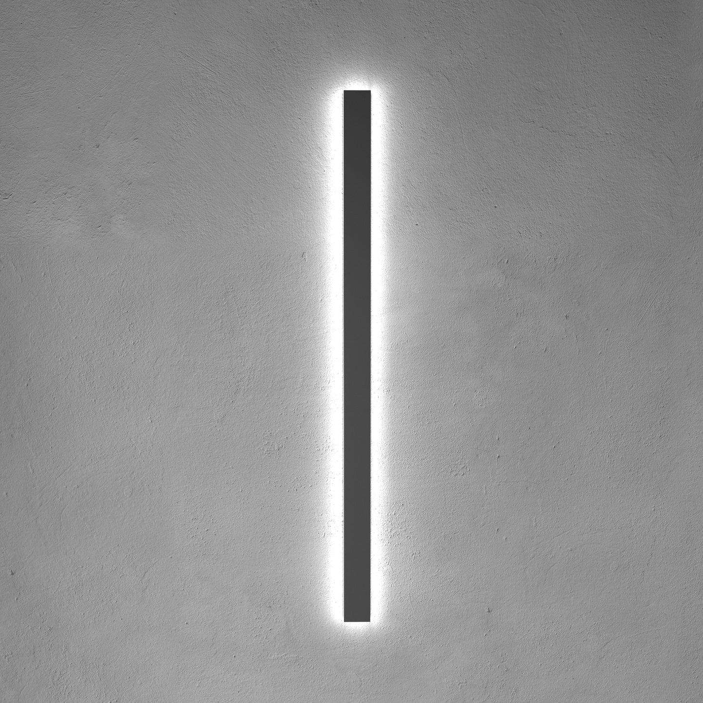Svelte Outdoor Linear Lamp