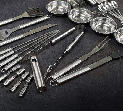 “Texas" Camping Accessories BBQ Tools Set in a Wooden Case, 39 items