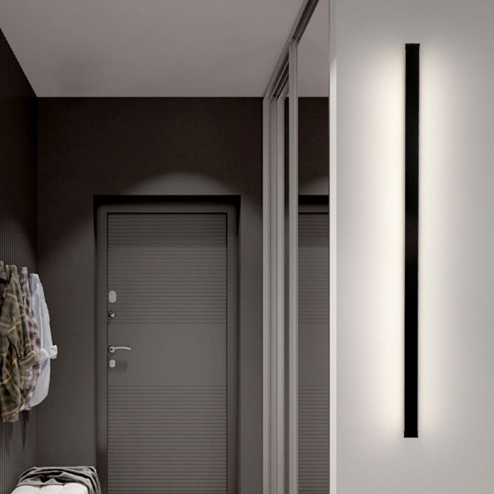 Linear Minimalist Wall Lamp