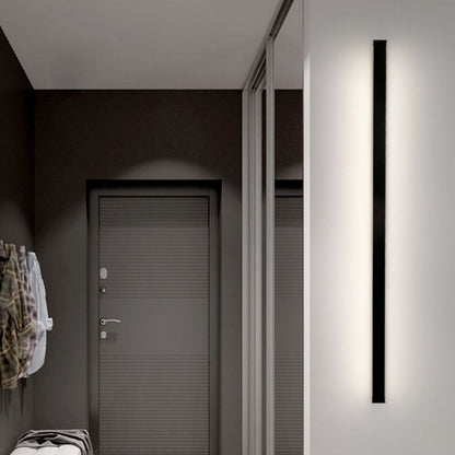 Linear Minimalist Wall Lamp