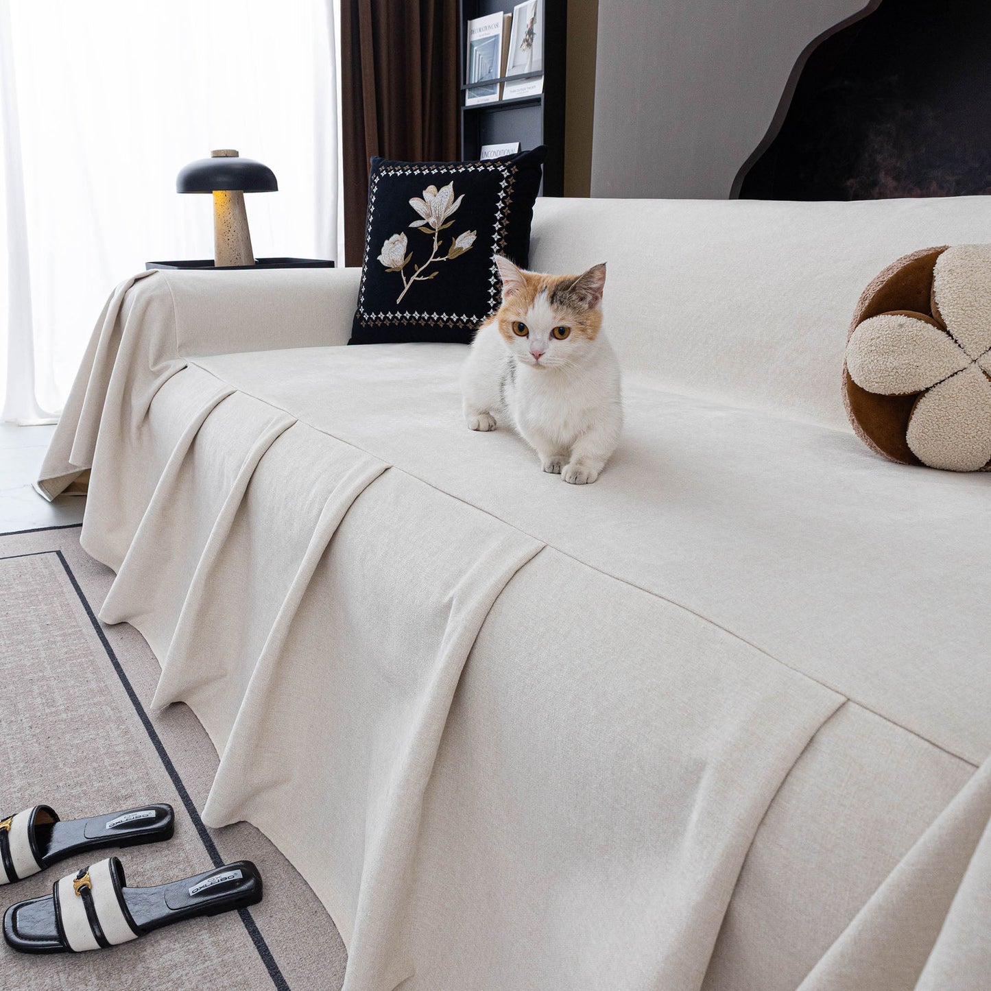 Waterproof Couch Cover Throw, Non Slip Furniture Protector for Leather & Fabric Sofa