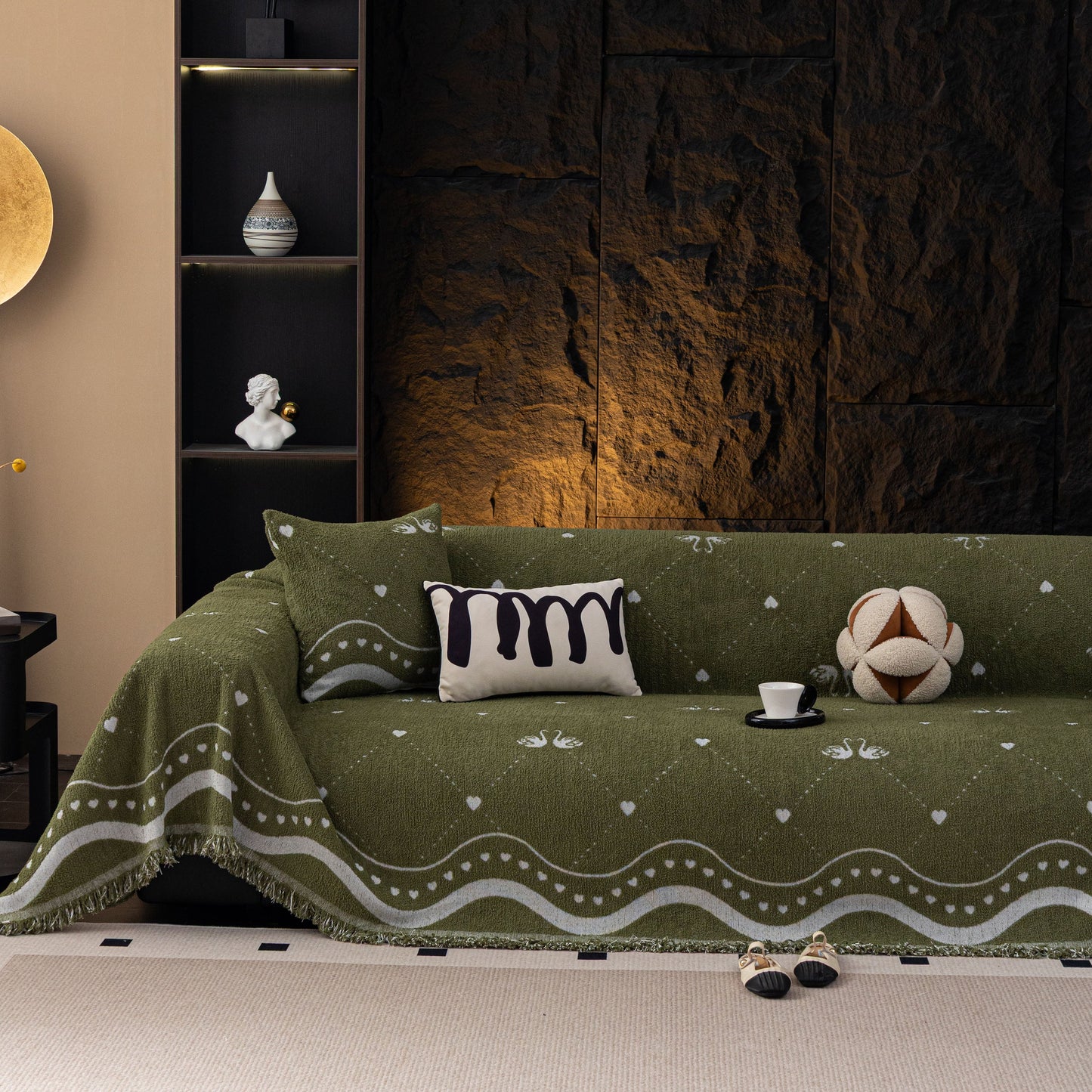 Luxurious Jacquard Couch Cover, Snag-Resistant Pet Friendly Couch Throw with Fringe