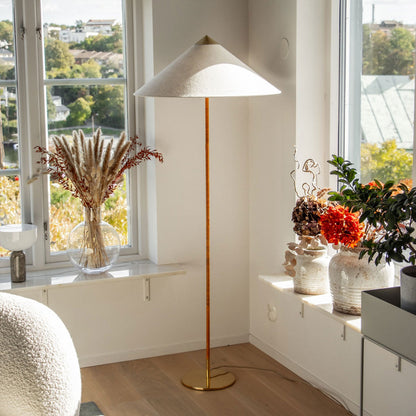 9602 Floor Lamp