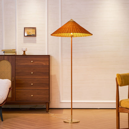 9602 Floor Lamp