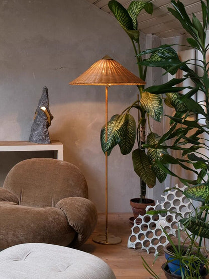 9602 Floor Lamp