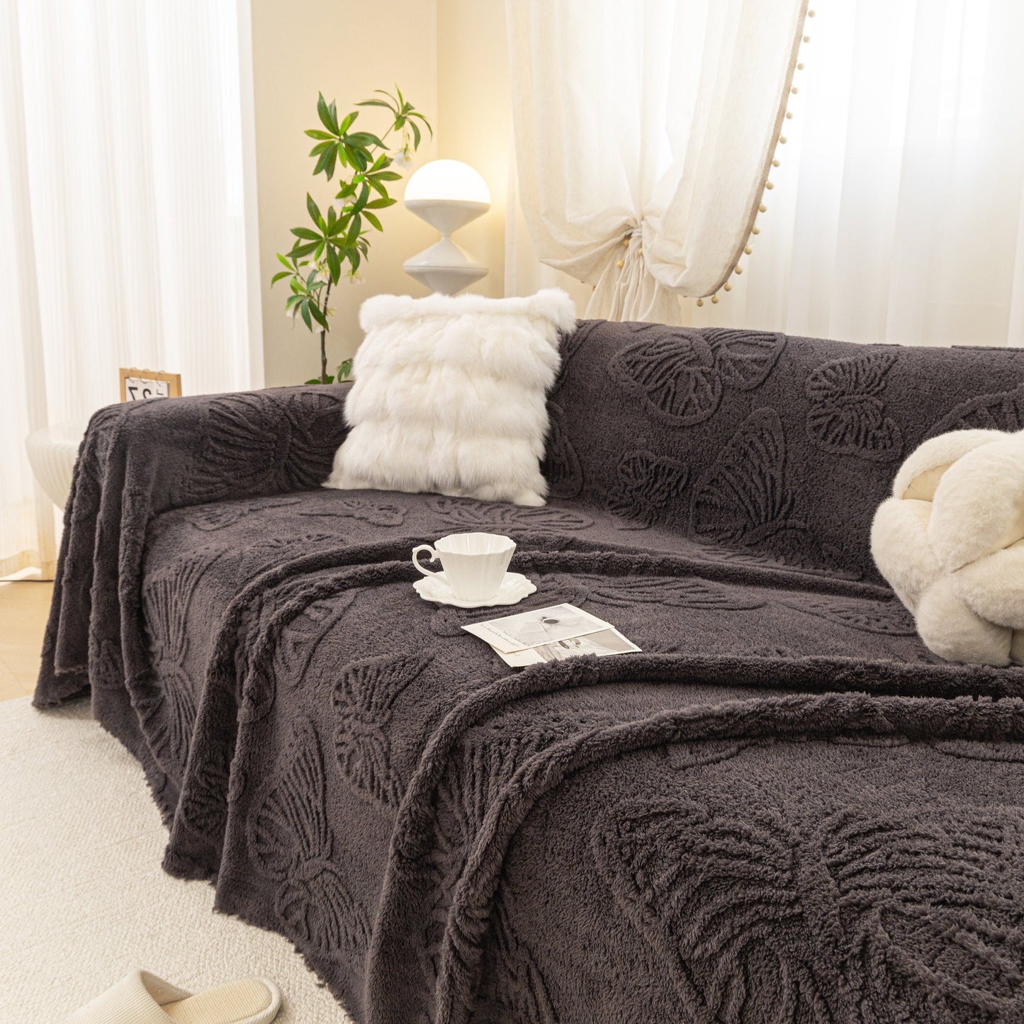 Luxury 3D Butterfly Jacquard Sofa Throw Blanket, Ultra-Soft Plush Fleece Couch Cover