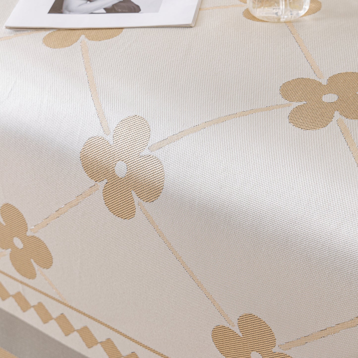 Cooling Four-Leaf Clover Hope Faith Love Luck Summer Comfy Ice Silk Furniture Throw Covers for Sofas