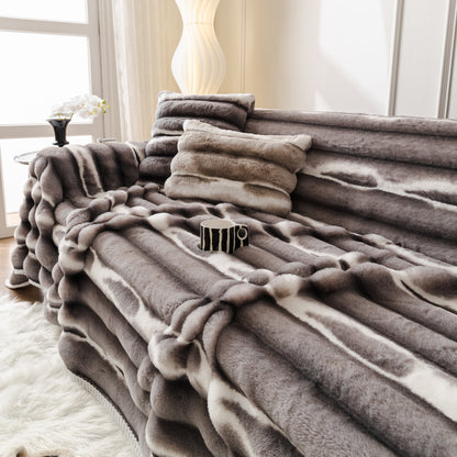 Ultra Soft Faux Fur Couch Cover – Large, Fluffy, and Elegant Sofa Throw Blanket