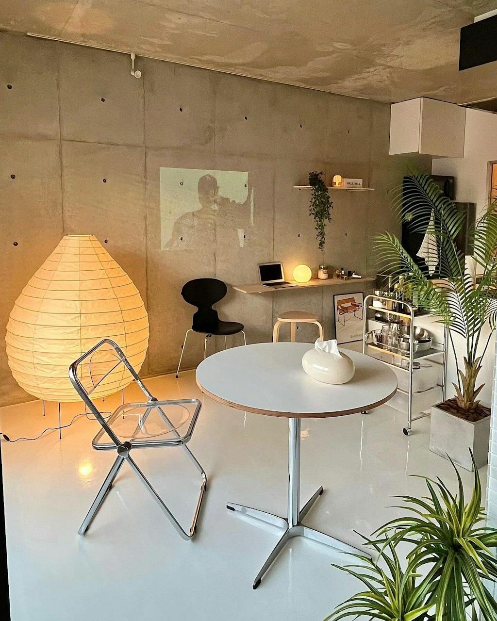 Akari 23N Floor Lamp