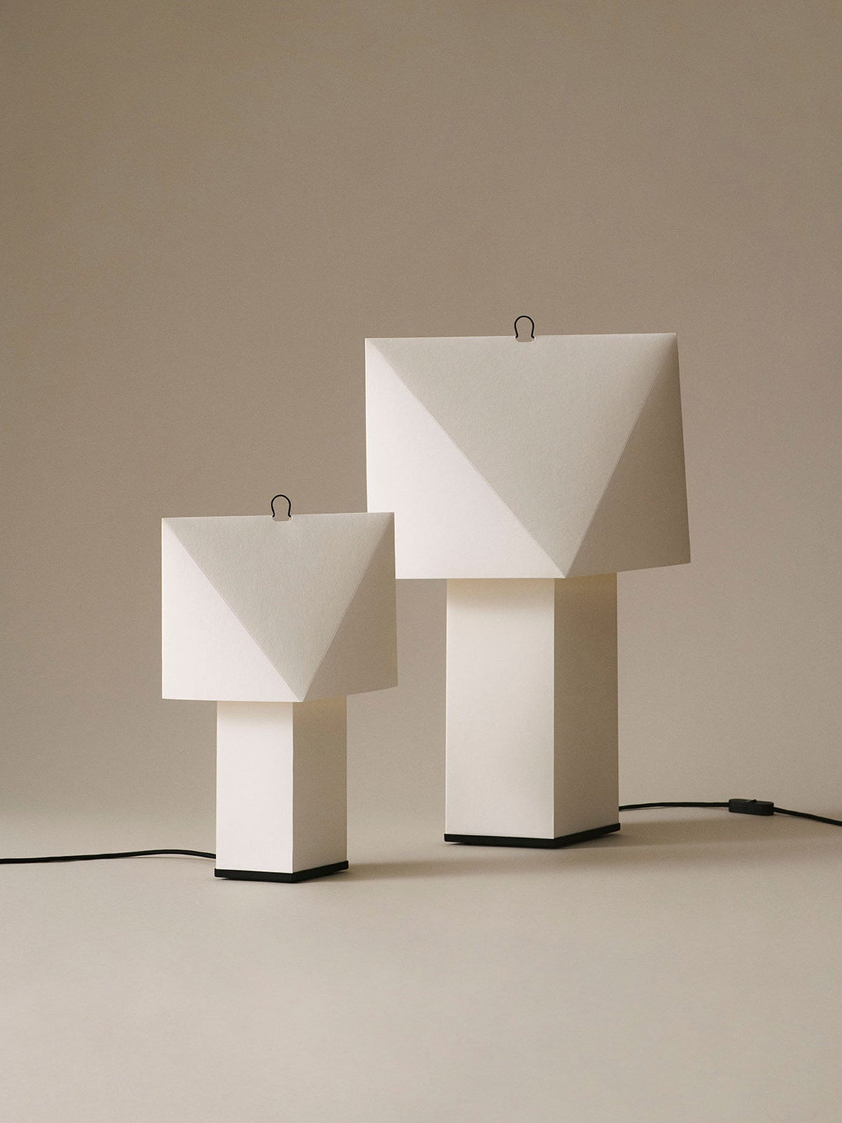 Aplat Table Lamp
