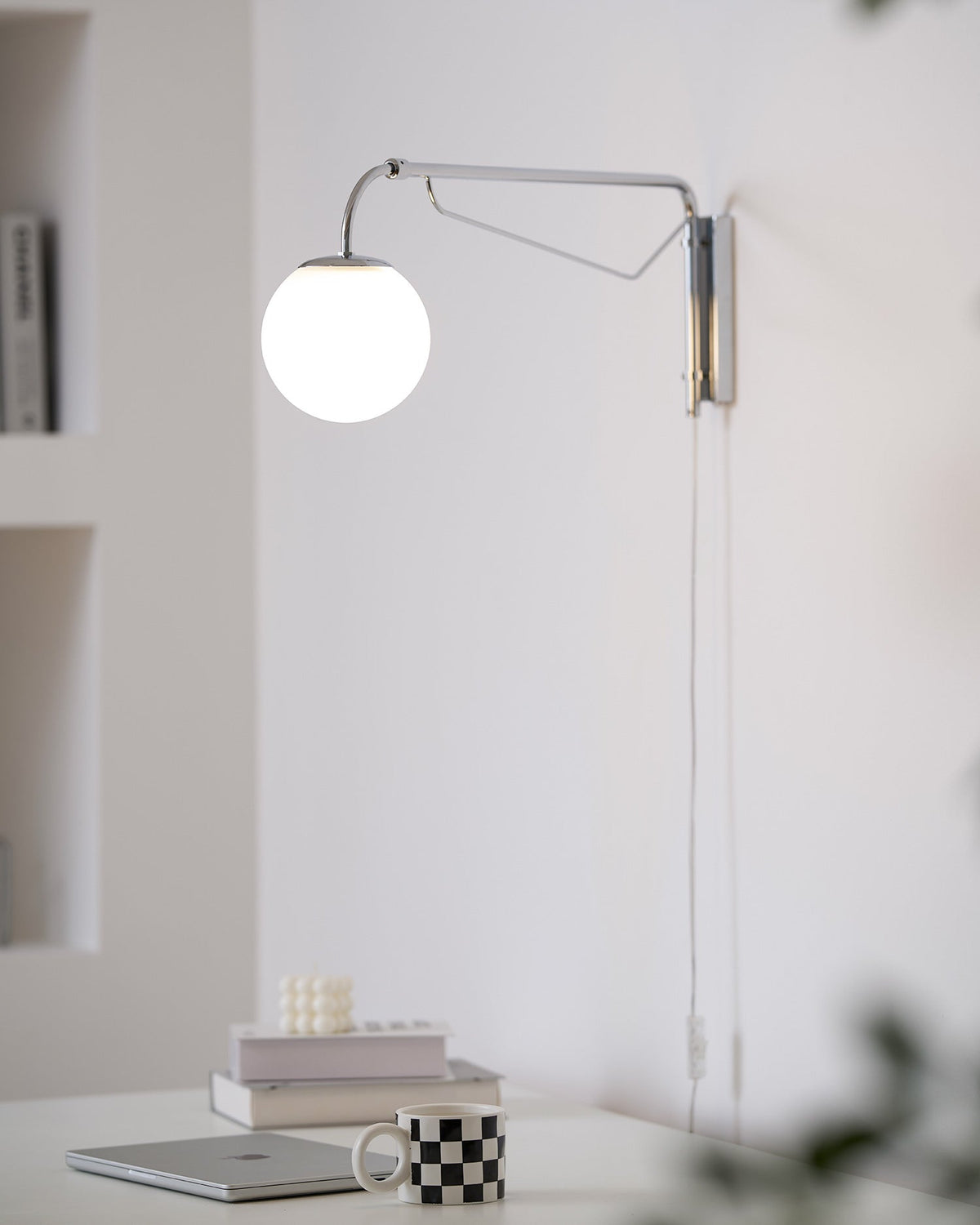 Averyn Telescopic Wall Lamp