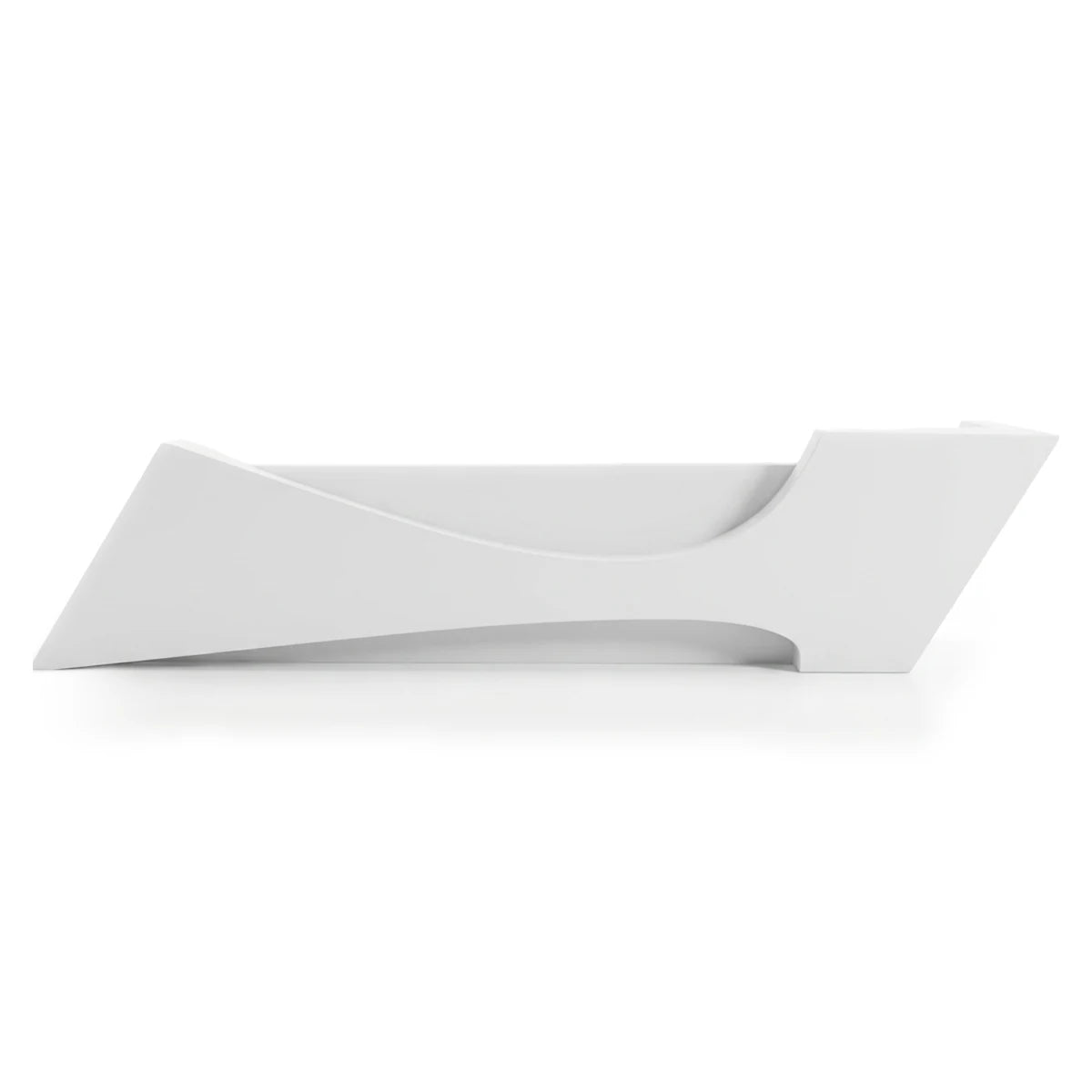 Lyssandra · Front Reception Desk