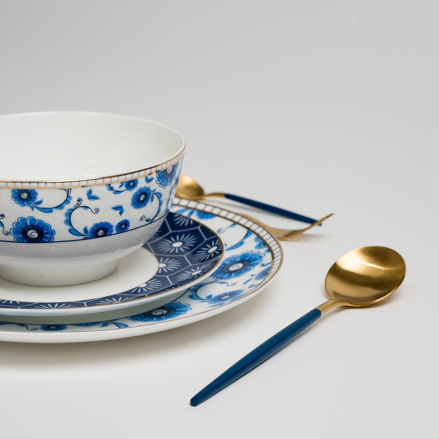 Gem Blue White Dinnerware