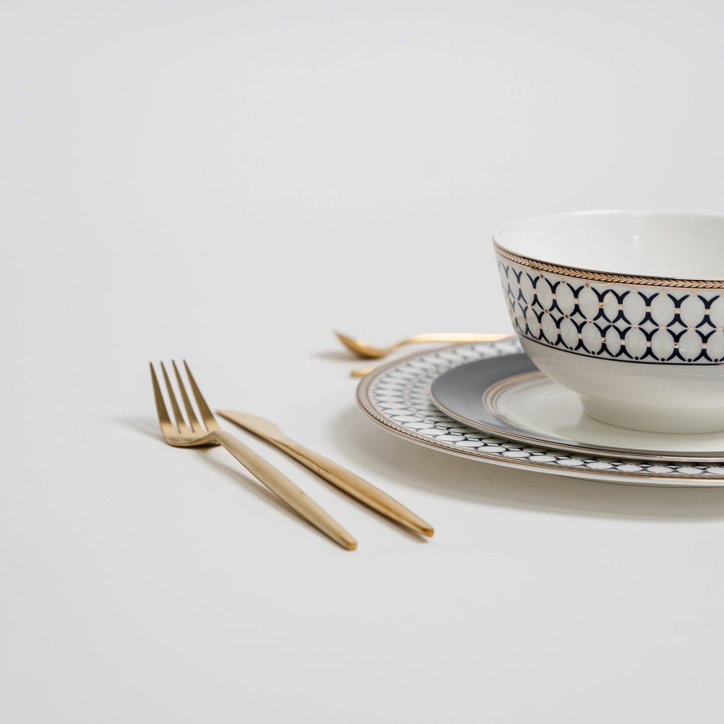 Vertex Wooden Plates Set