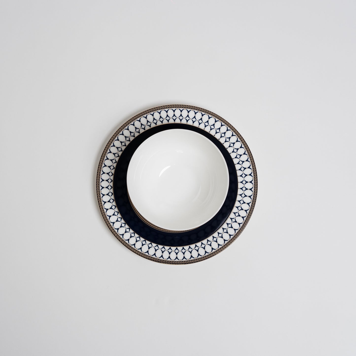 Vertex Wooden Plates Set