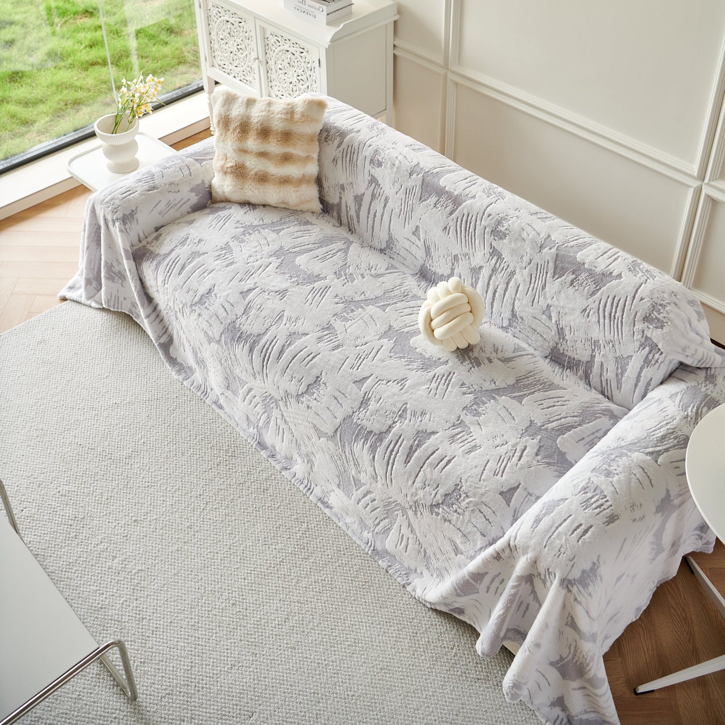 Plush Faux Fur Warm Sofa Cover with Waves Jacquard Textured Throw Blankets for Couch