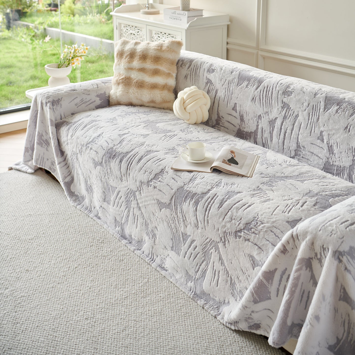 Plush Faux Fur Warm Sofa Cover with Waves Jacquard Textured Throw Blankets for Couch