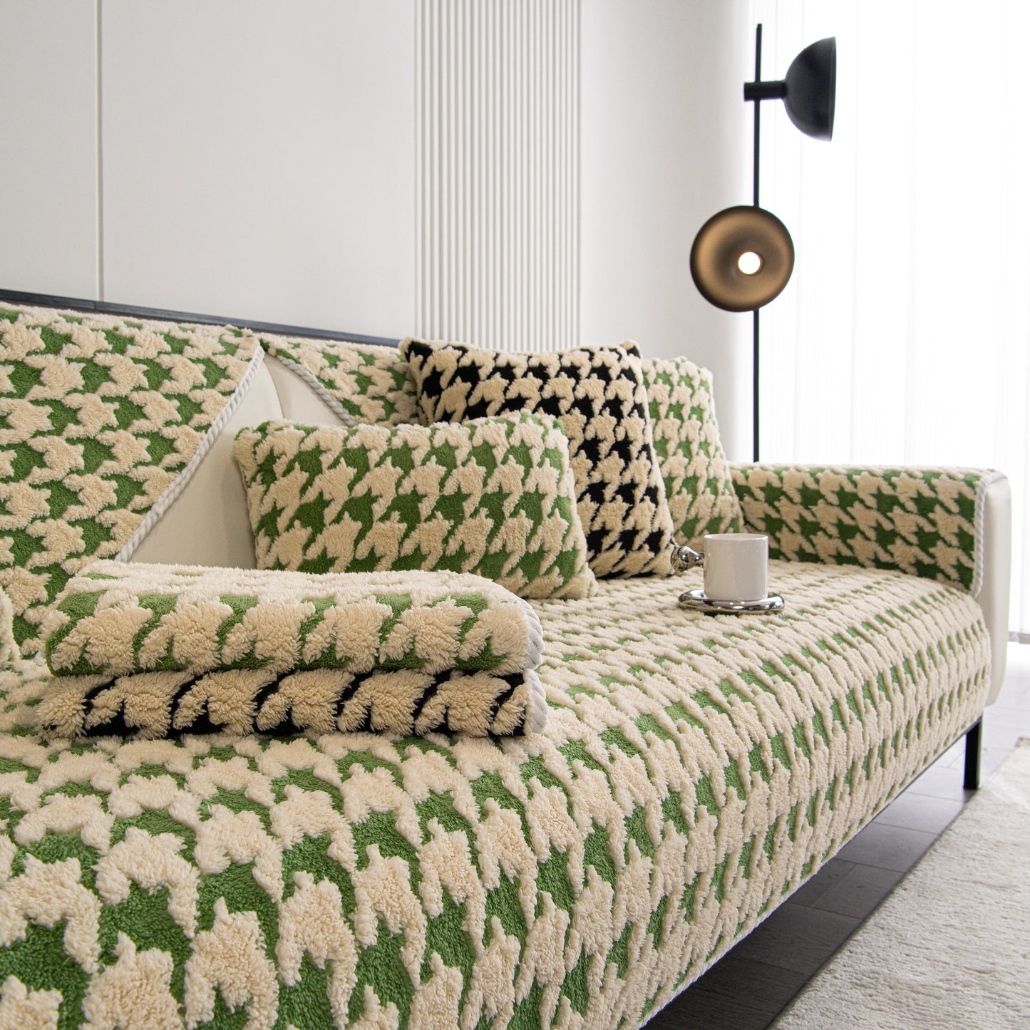 Winter Thickened Sherpa Fleece Houndstooth Sofa Cushion, Non-slip Sofa Cover with Plush