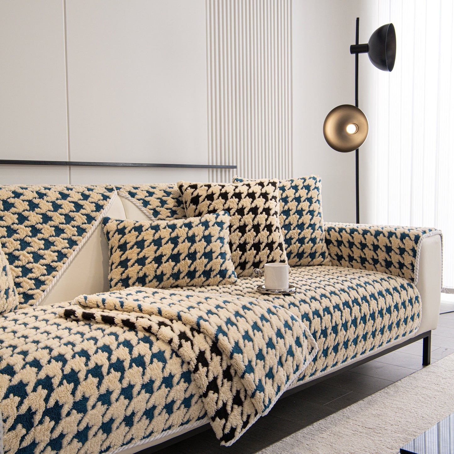 Winter Thickened Sherpa Fleece Houndstooth Sofa Cushion, Non-slip Sofa Cover with Plush