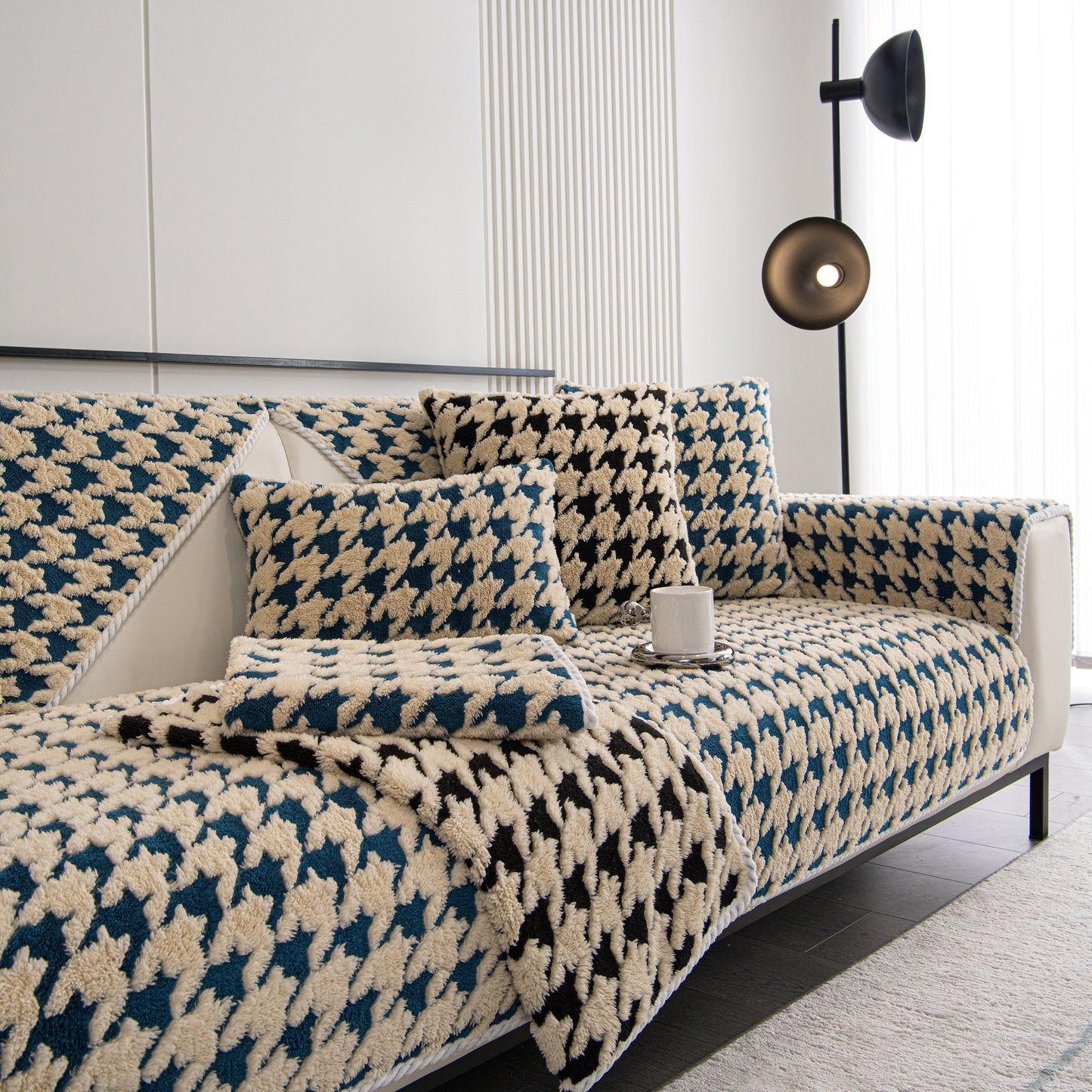 Winter Thickened Sherpa Fleece Houndstooth Sofa Cushion, Non-slip Sofa Cover with Plush