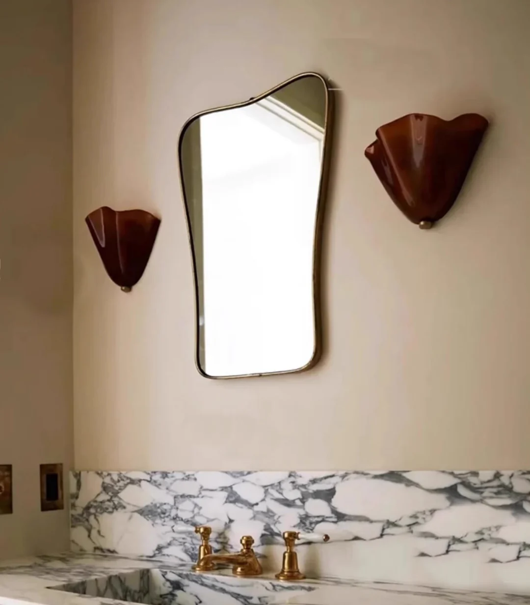 Vera Wall Lamp