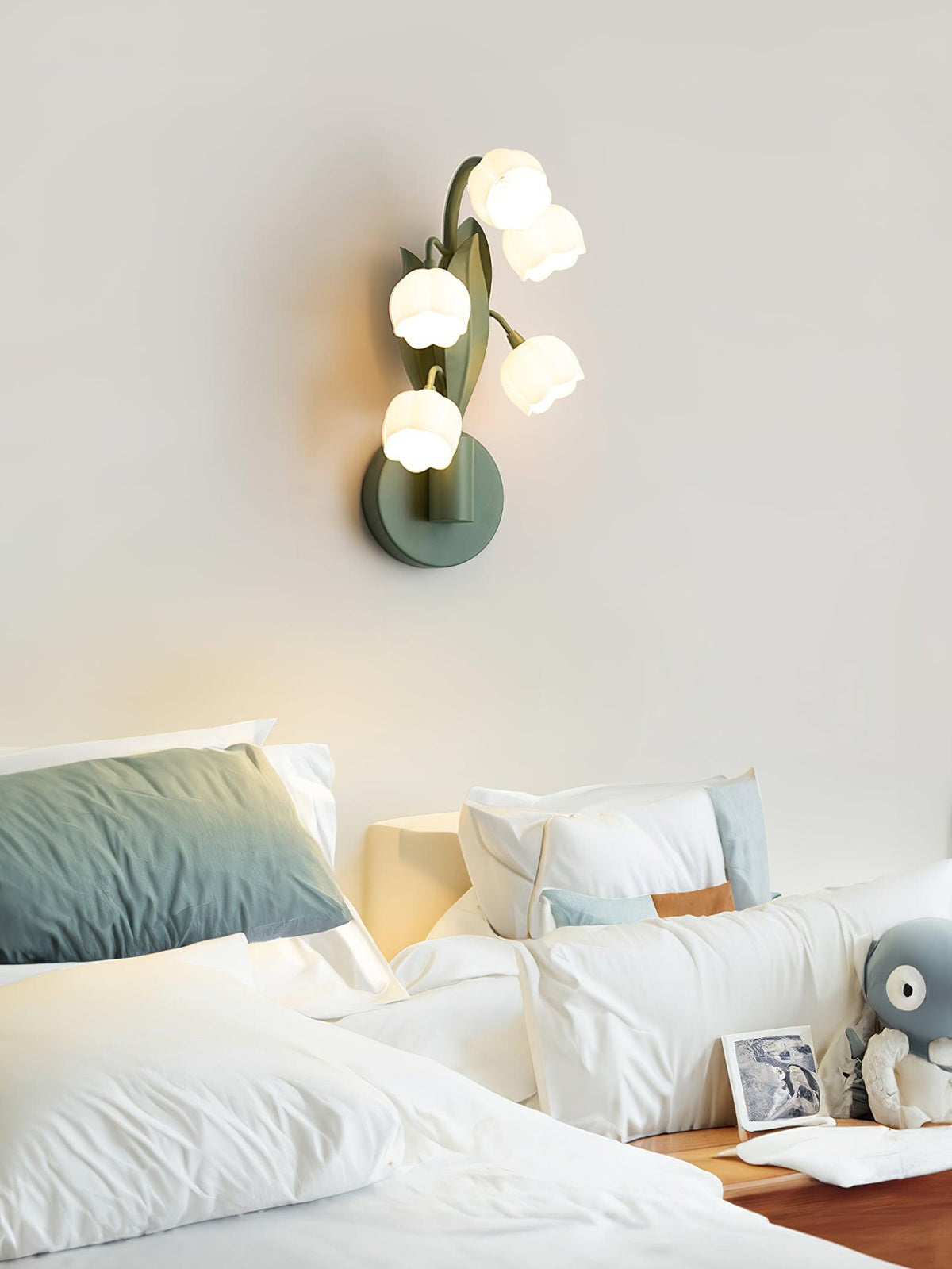 Floravelle Botanical Wall Lamp