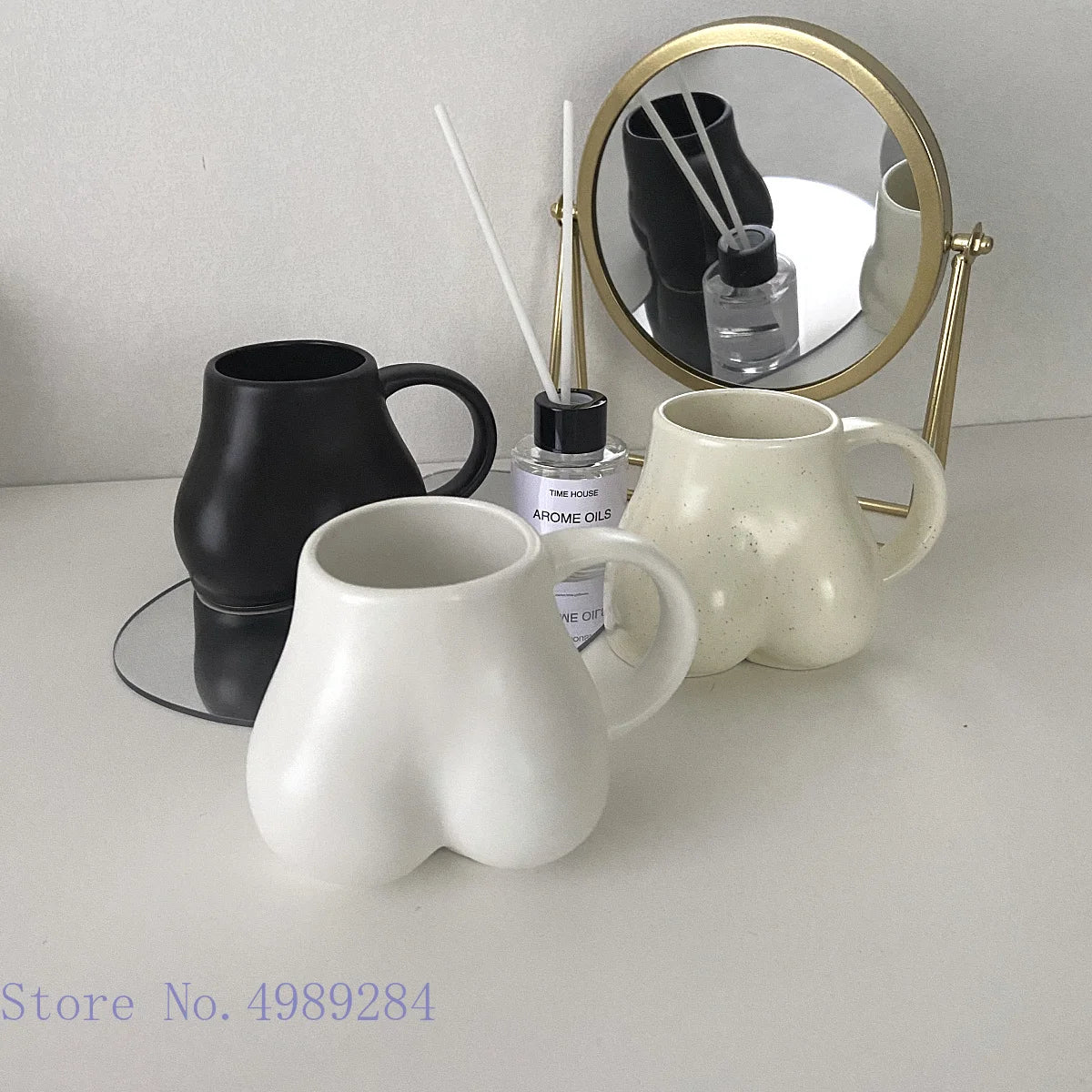 DecorBites™ Lovely Butt Shape Ceramic Coffee Cup Storage Decoration