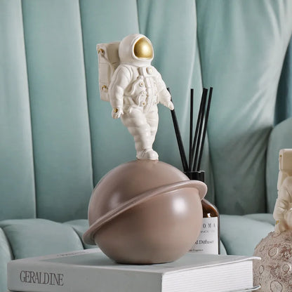 DecorBites™ Astronaut Phone Holder Cosmonaut Statue Space Man Sculpture Decor Figurine