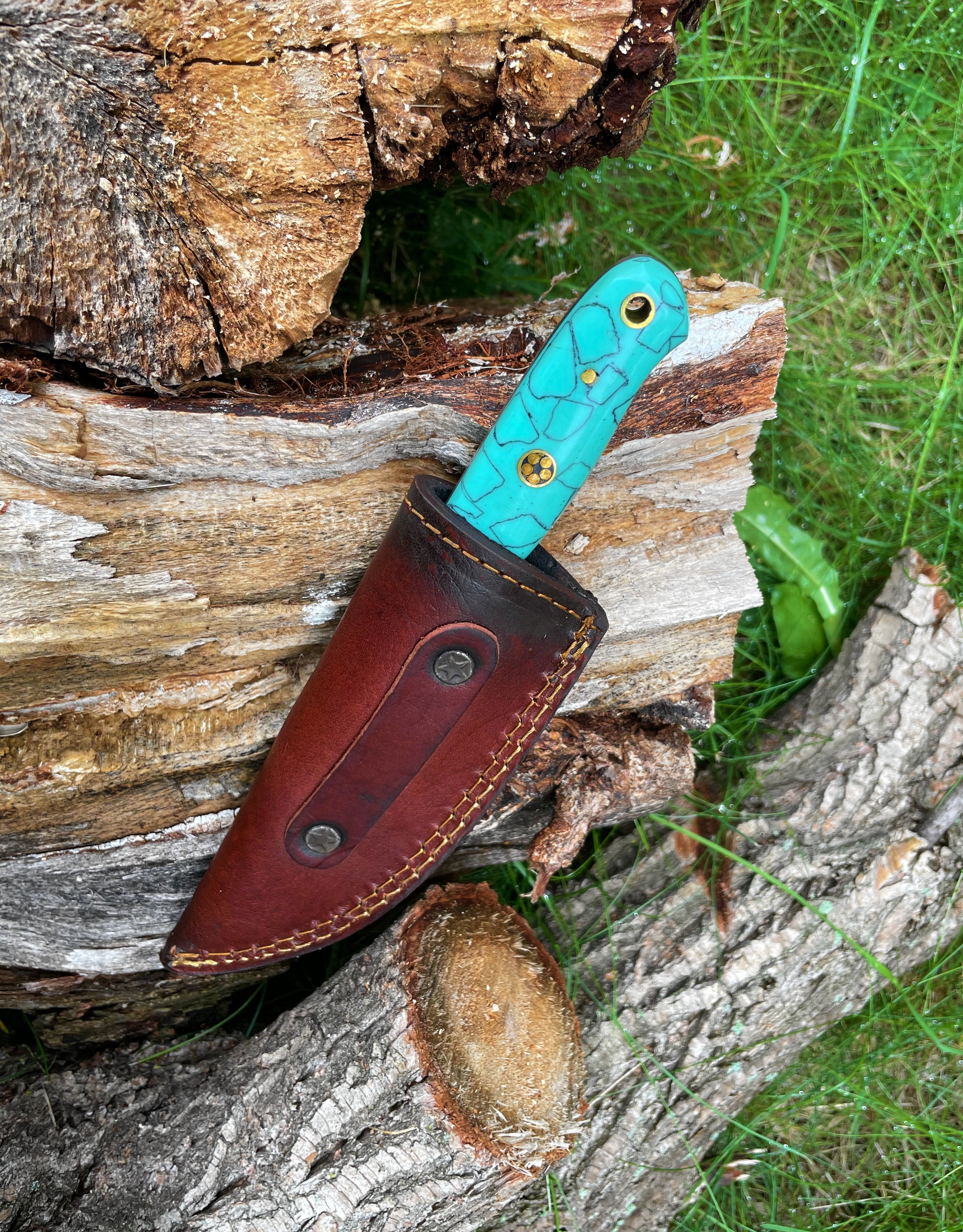 CUSTOM HANDMADE FORGED DAMASCUS STEEL HUNTING KNIFE BLADE WITH Acrylic SCALES TK-016