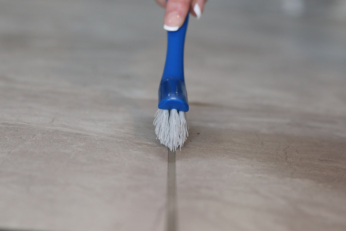 V-Shaped Handheld Grout Brush